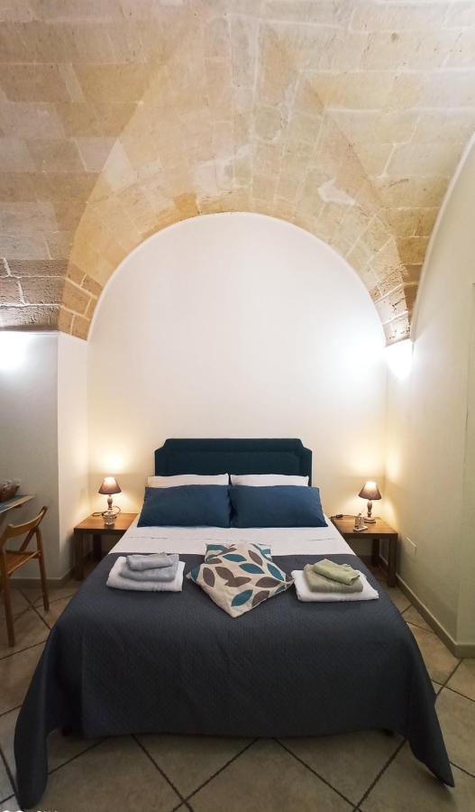 Palazzo Saraceno Apartment-Taras Таранто Екстер'єр фото