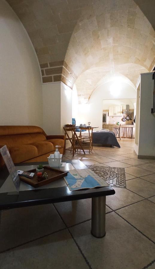 Palazzo Saraceno Apartment-Taras Таранто Екстер'єр фото